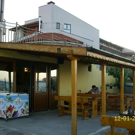 Хотел семеен барекс 3*